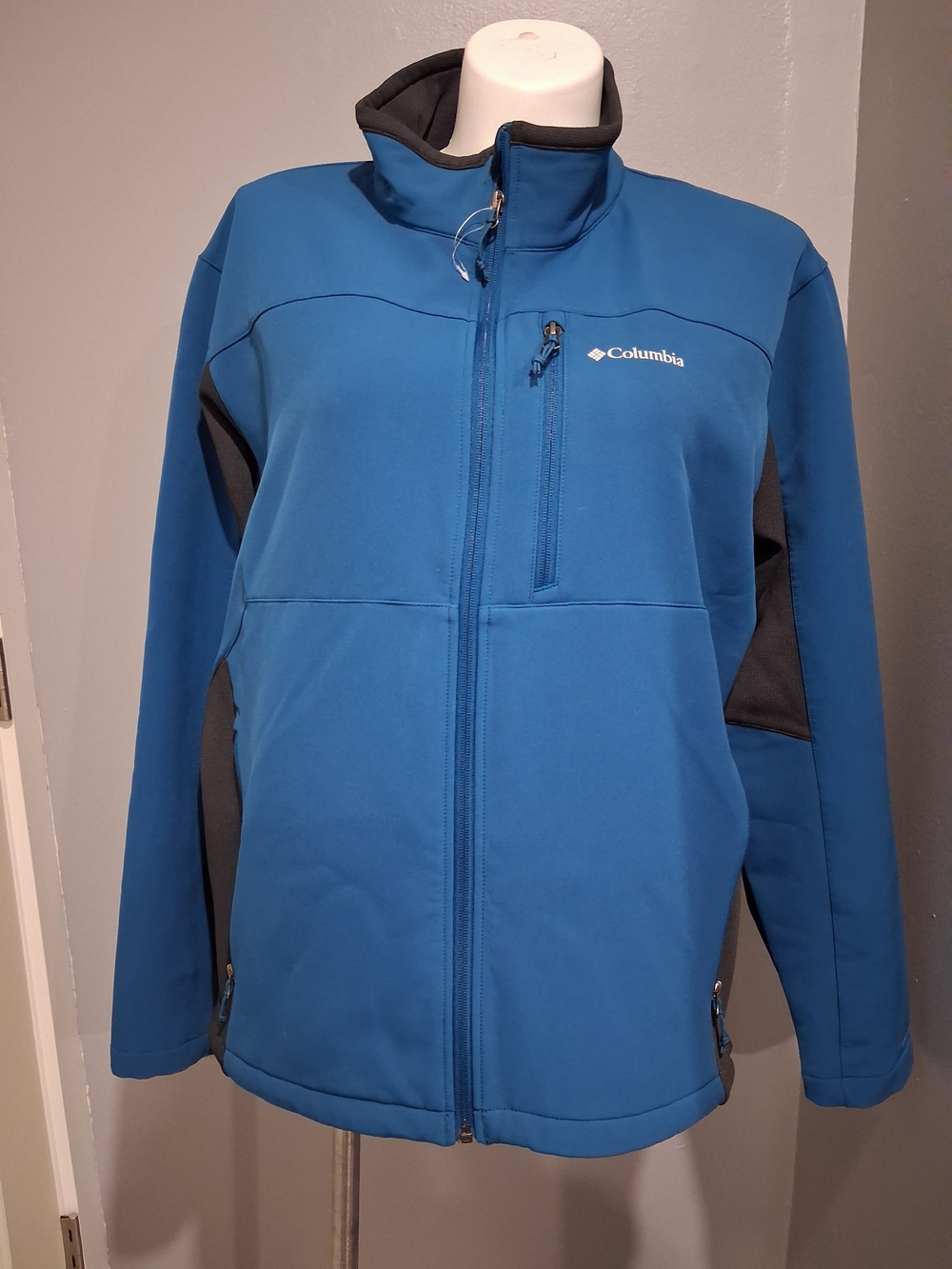 Columbia Men's Blue Softshell Jacket